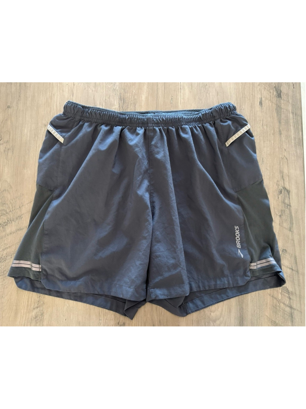 Brooks Men’s Shorts Size S Black Sherpa Running Shorts Elastic Waist Walking